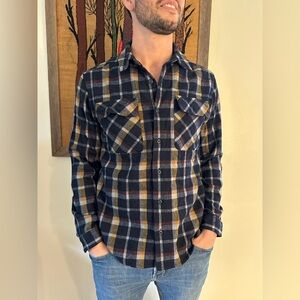 Men’s Patagoniaia Long-Sleeved Recycled Wool Shirt - Medium